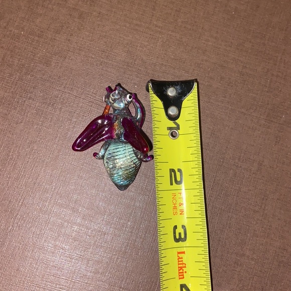 Vintage glass flying insect pin/brooch - Picture 11 of 14